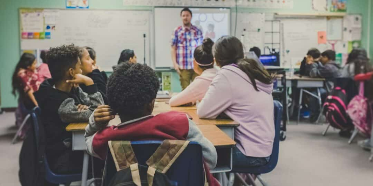 Enhancing the Educational Process with a Chrome Sign Builder Replacement