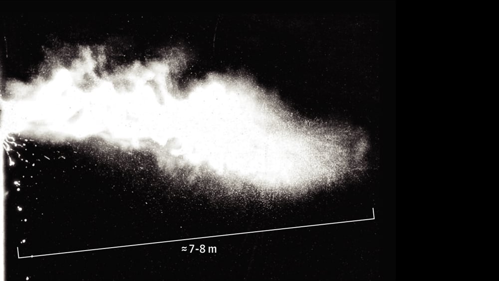 how far coronavirus spreads during sneeze