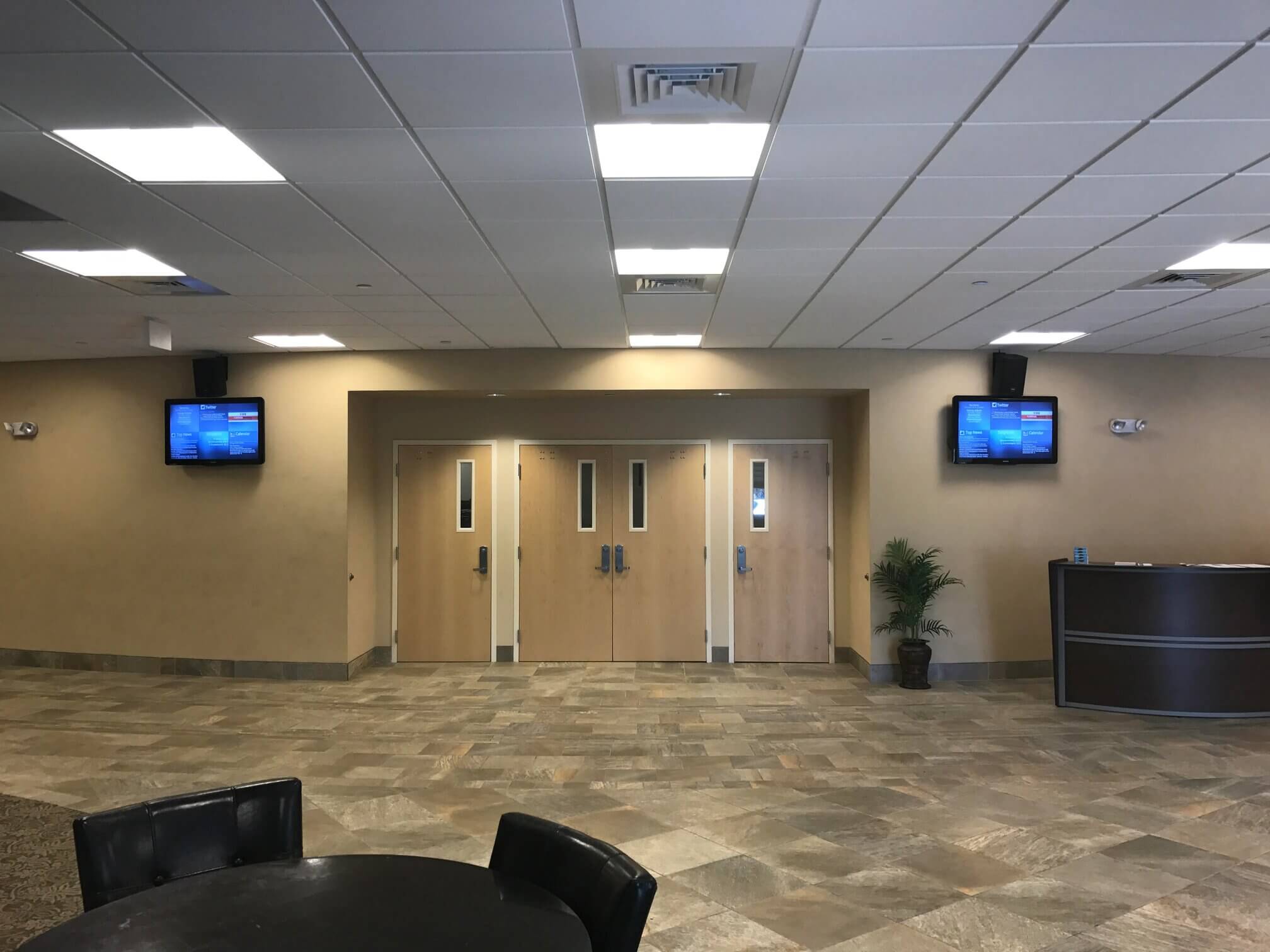 business digital signage hillside media lobby