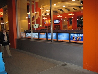 digital signage for banks