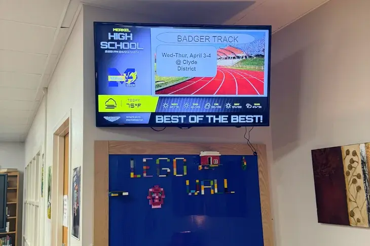Merkel ISD's mounted a digital signage display on the wall of the school interior