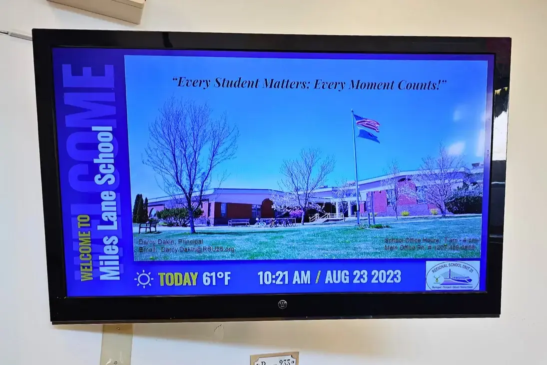 Welcome display in Miles Lane School-1 (1)